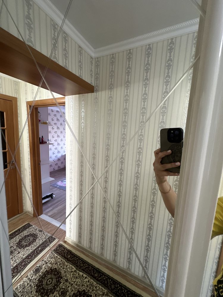 Продам , прихожая шкаф