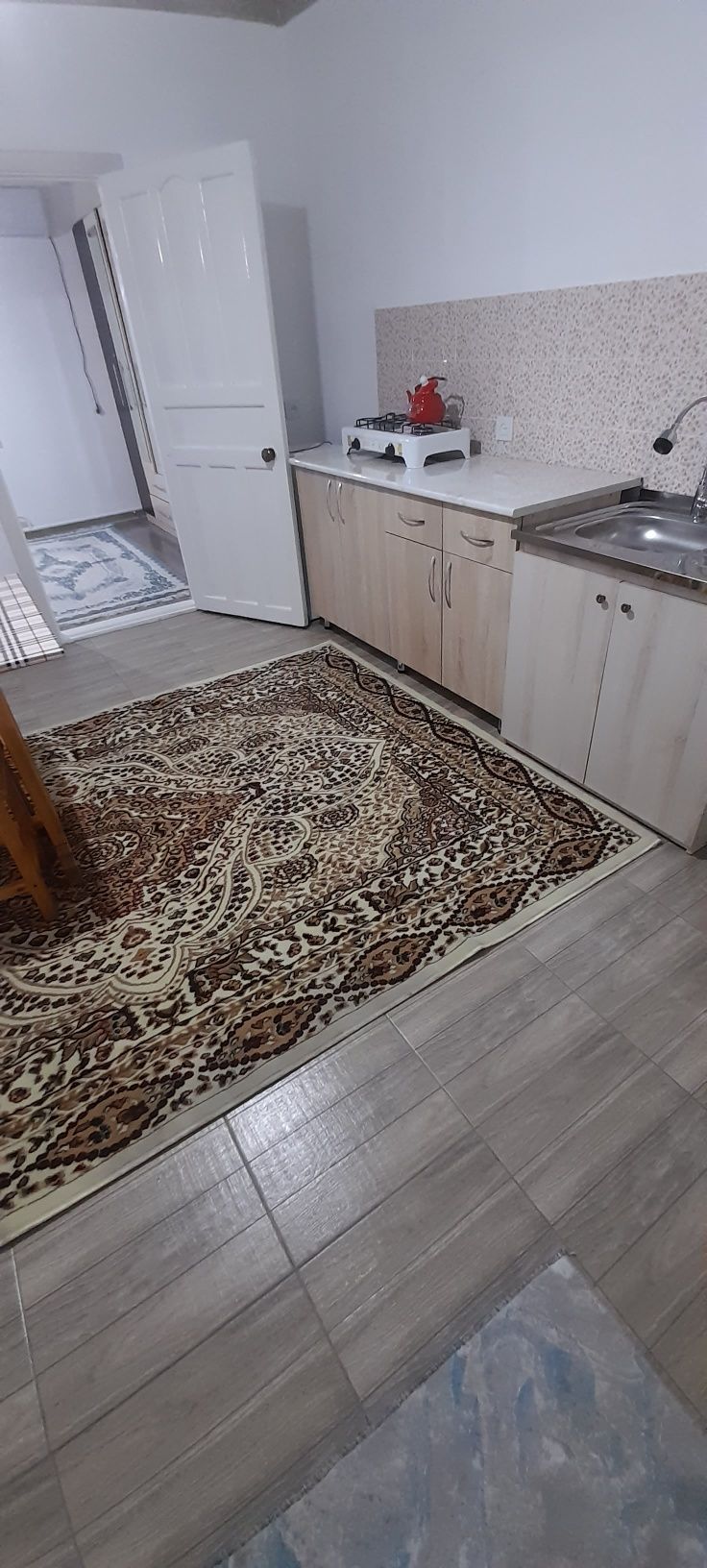 Сдаю квартиру,  командировочные документы