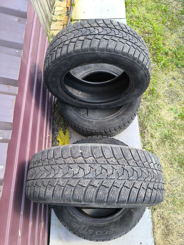 Зимняя резина б/у 205/60 R16  (шипы + липучка)