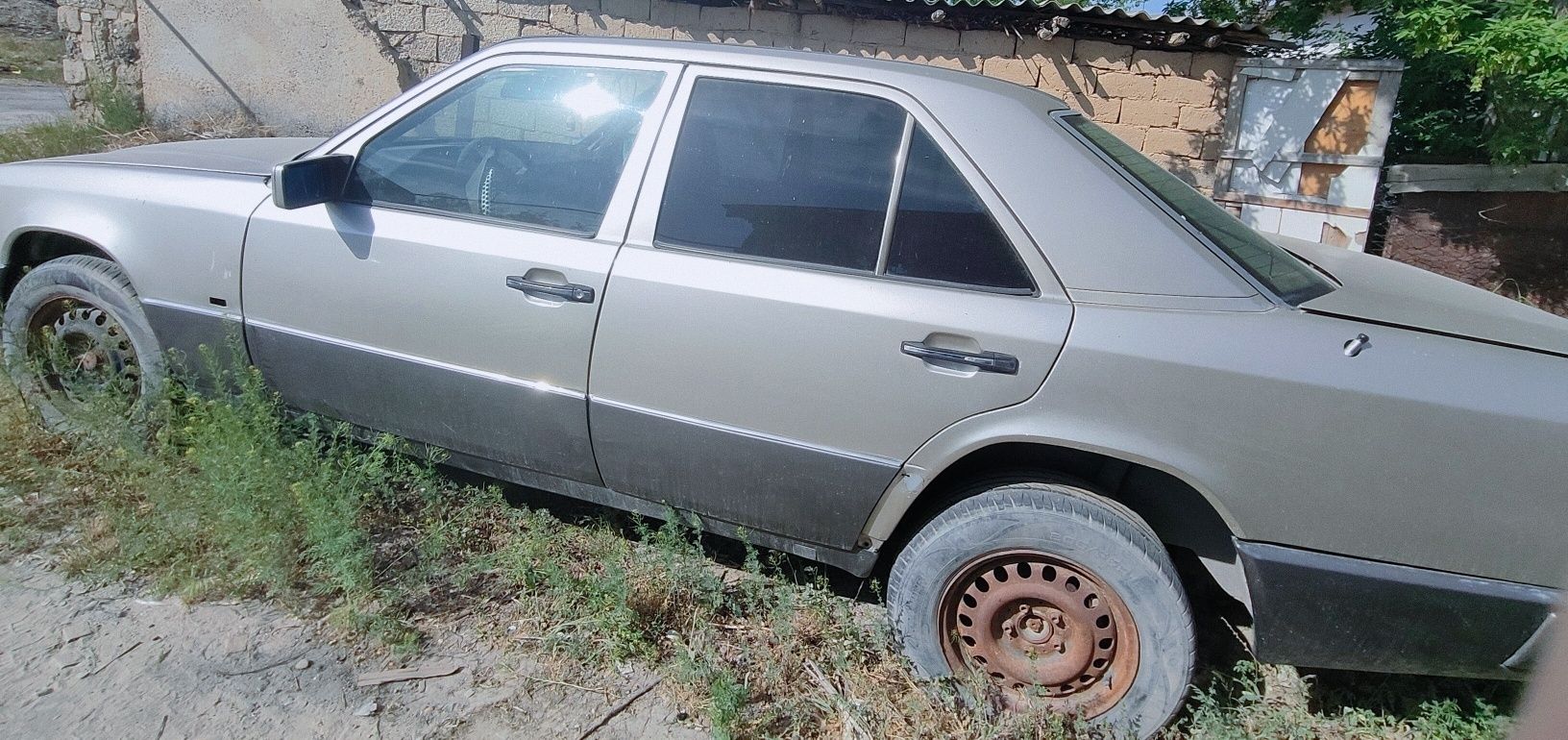 Mercedes Benz 1989