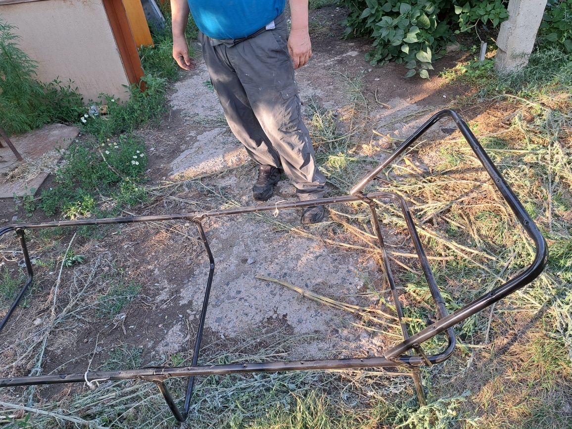 Продам раскладушку без матраса