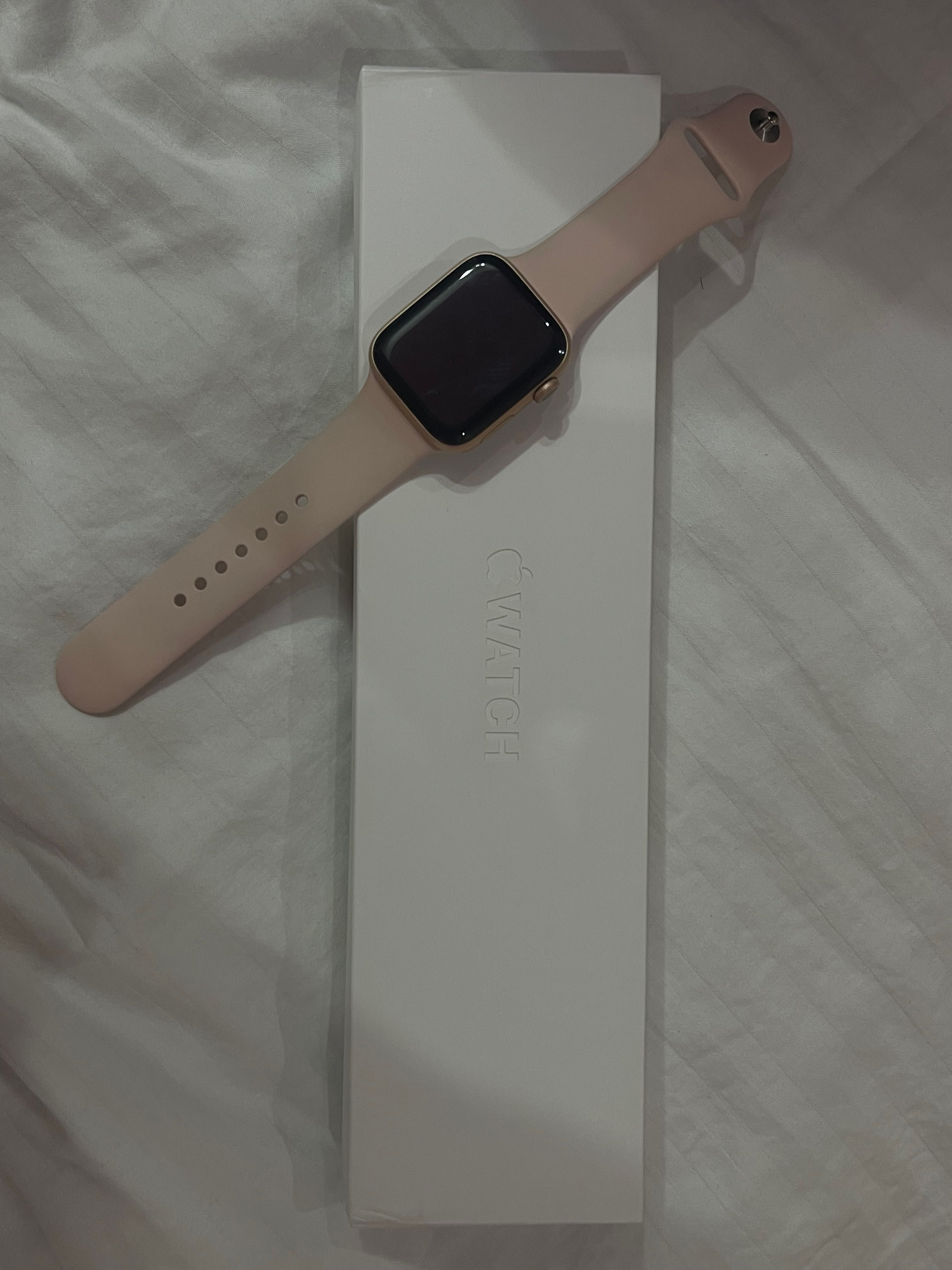 Apple Watch 6 rose gold