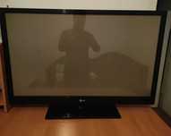 Телевизор, фирма LG, со столиком
