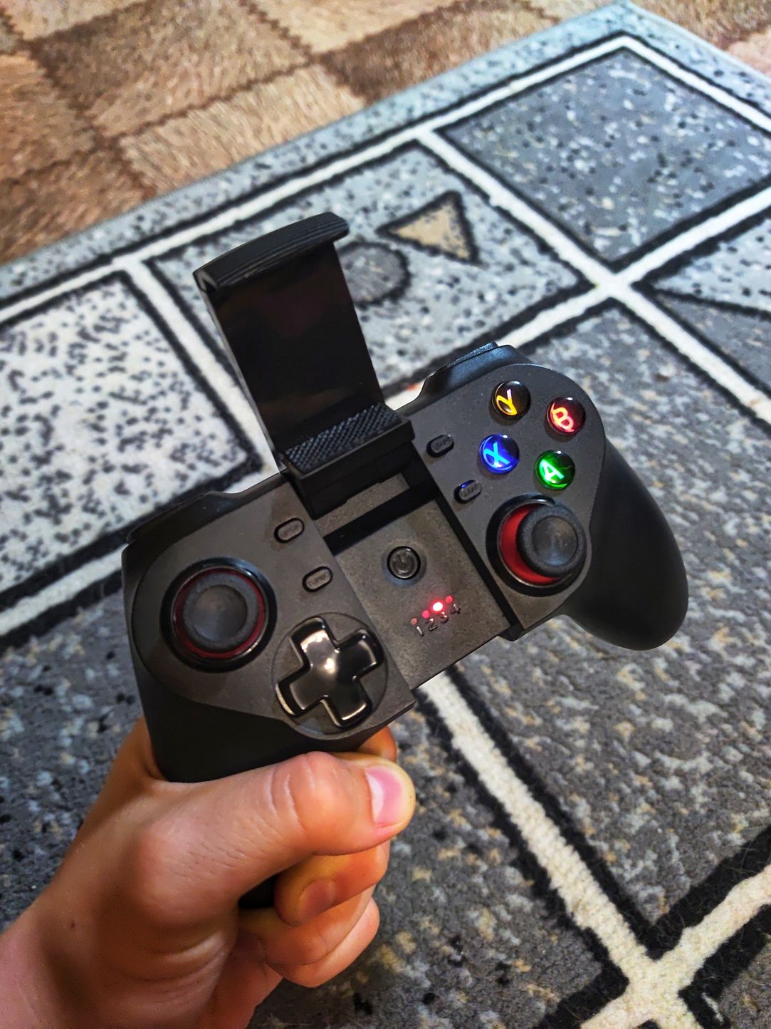 Хорошая цена! Подходящий джойстик/геймпад для игр!