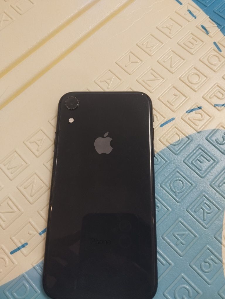 iphone xr 128gb продам