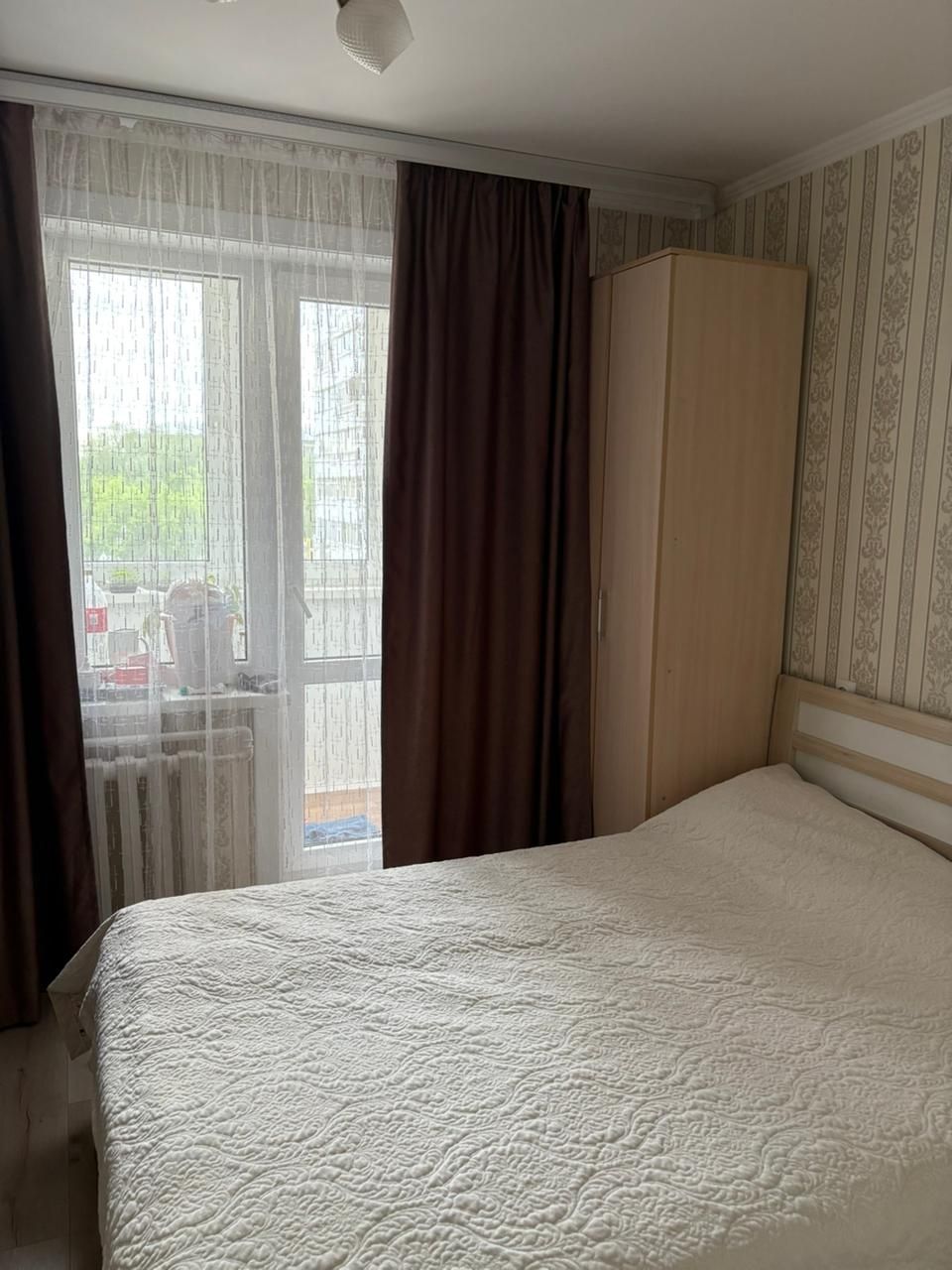 Продам 4 комн квартиру на 3 этаже. 80кв.