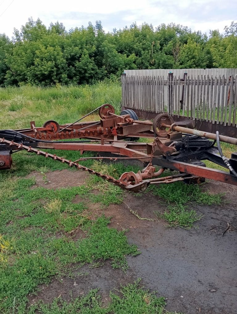 Продам трактор в комплекте