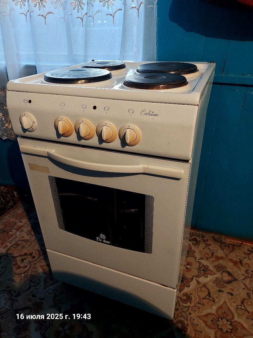 Плита продам . Духовка не работает сгорел тэн