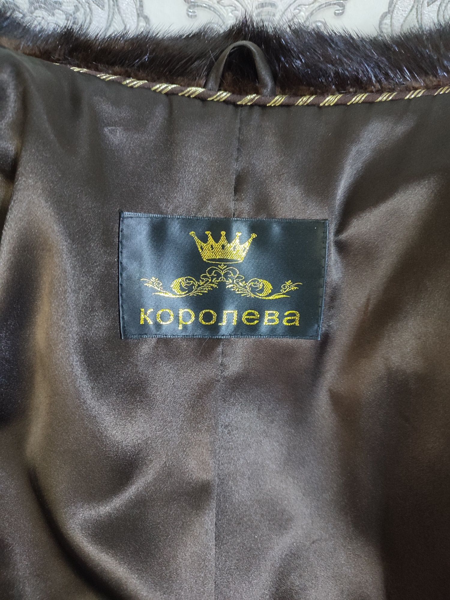 Продам норковую шубу