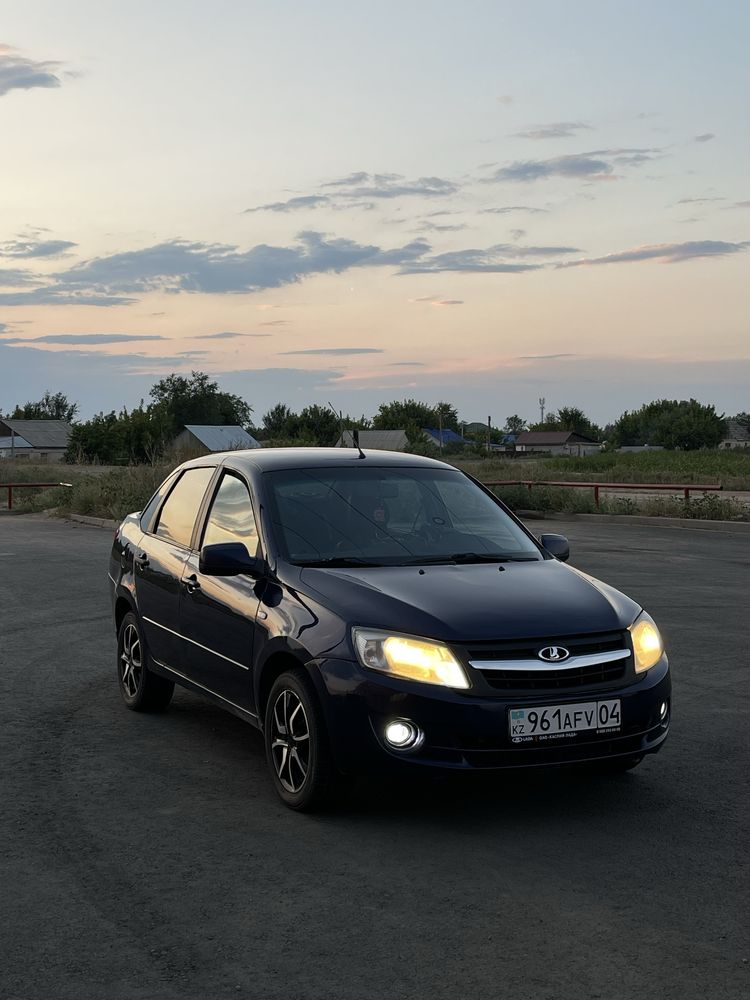 Lada granta.