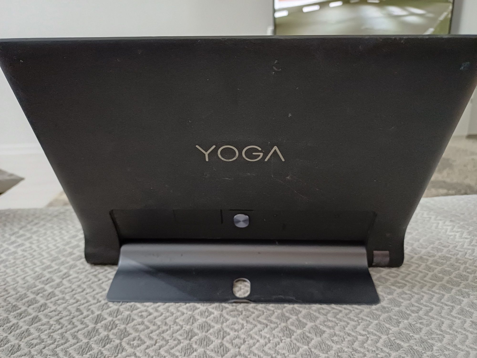 Планшет lenovo в хорошем состояние