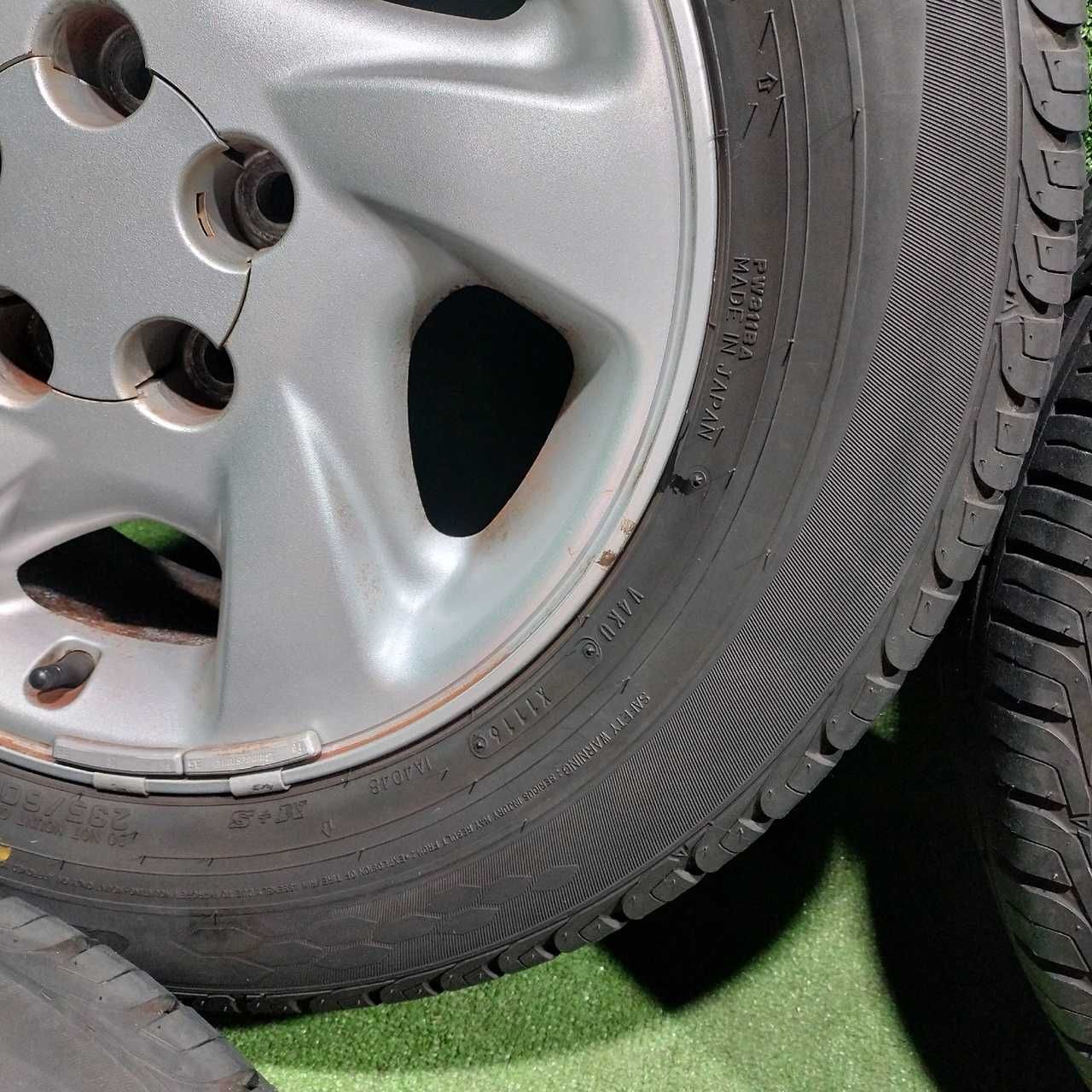 Продам Оригинальный Диск на RAV4 с шинами Dunlop 235/60 R16 5/114,3
