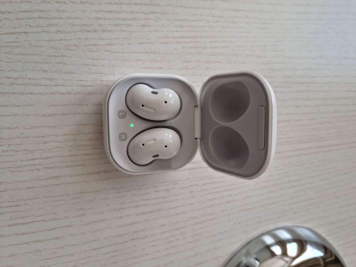 Samsung Buds Live