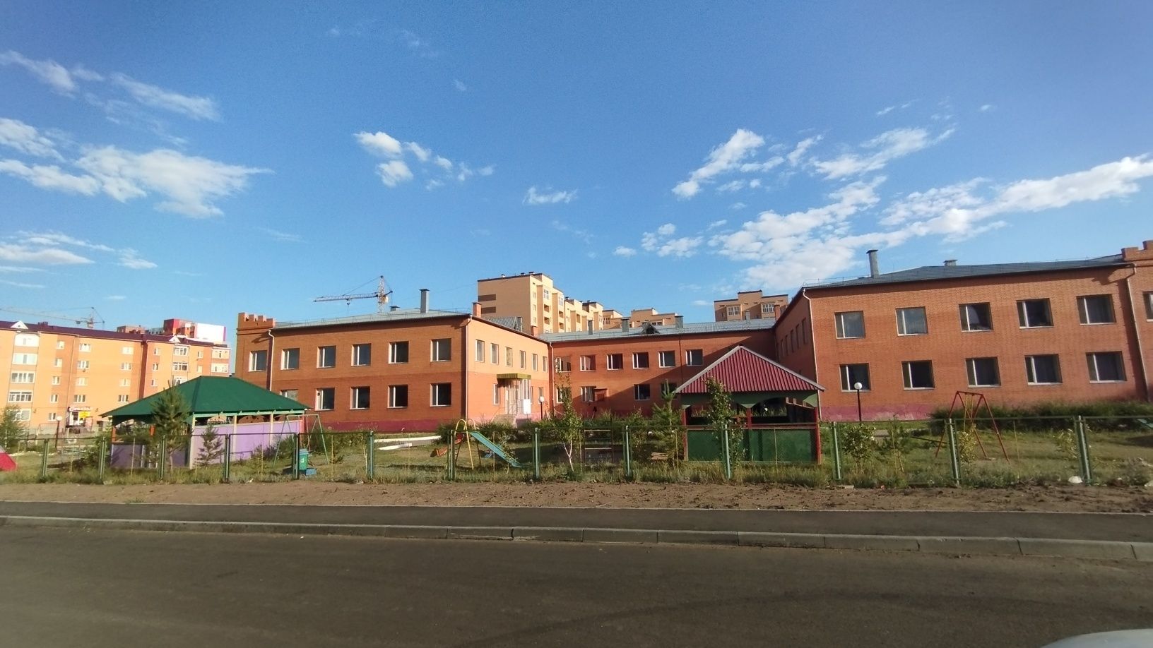 2х ком кв  ЖК Алтын -дала новостройка