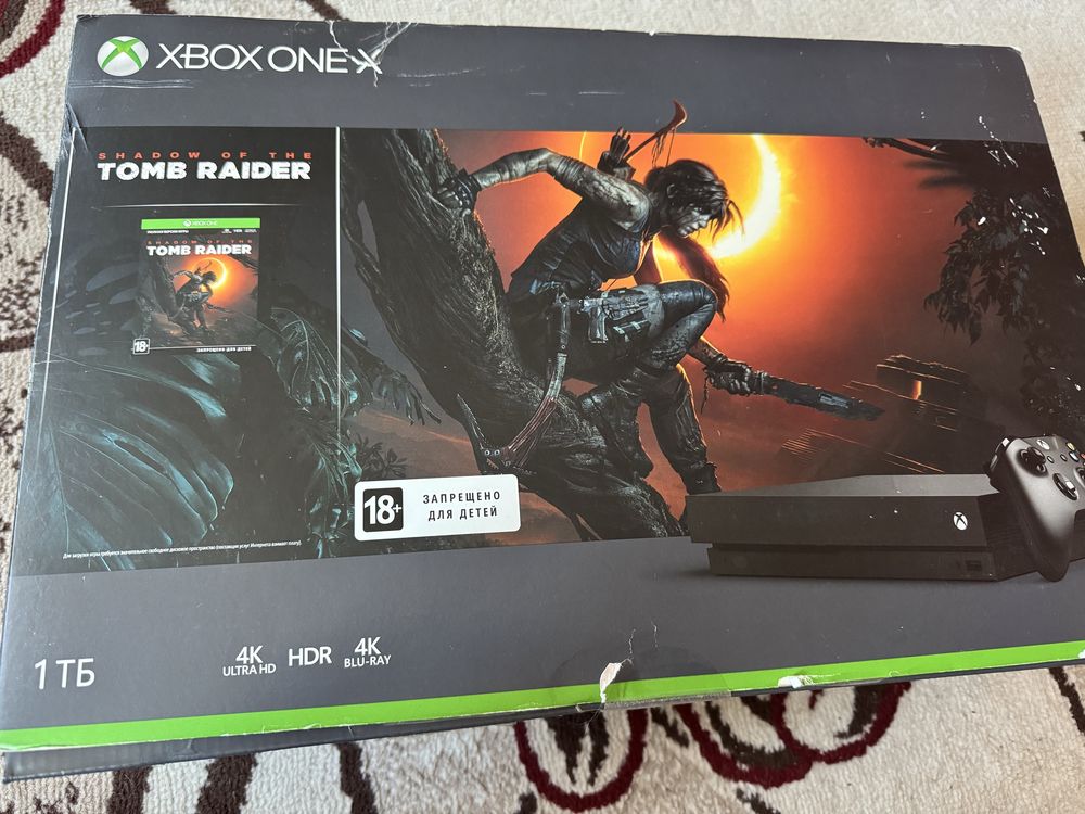 Продам XBOX ONE X 1 tb