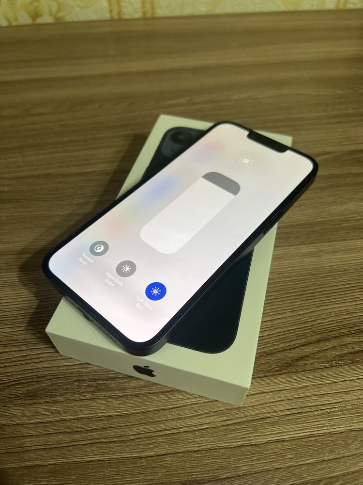Продаю срочно iPhone 13 в идеале