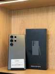 Samsung S24 Ultra 256gb black.)