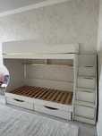 Продам 2х ярусную кровать со шкафчиком