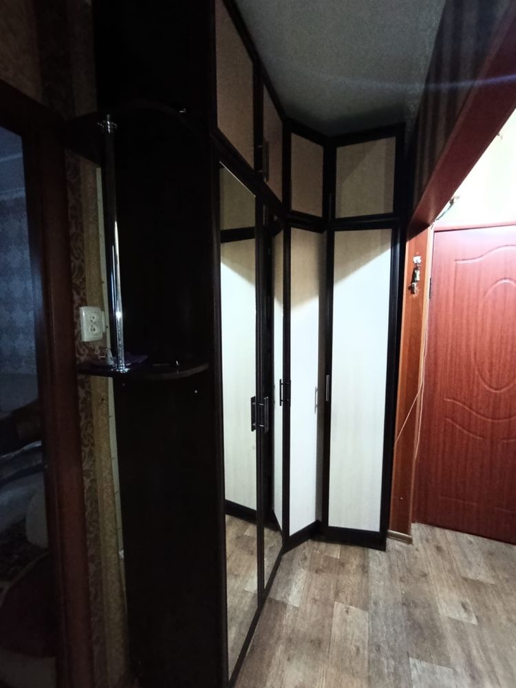 Прихожая продается
