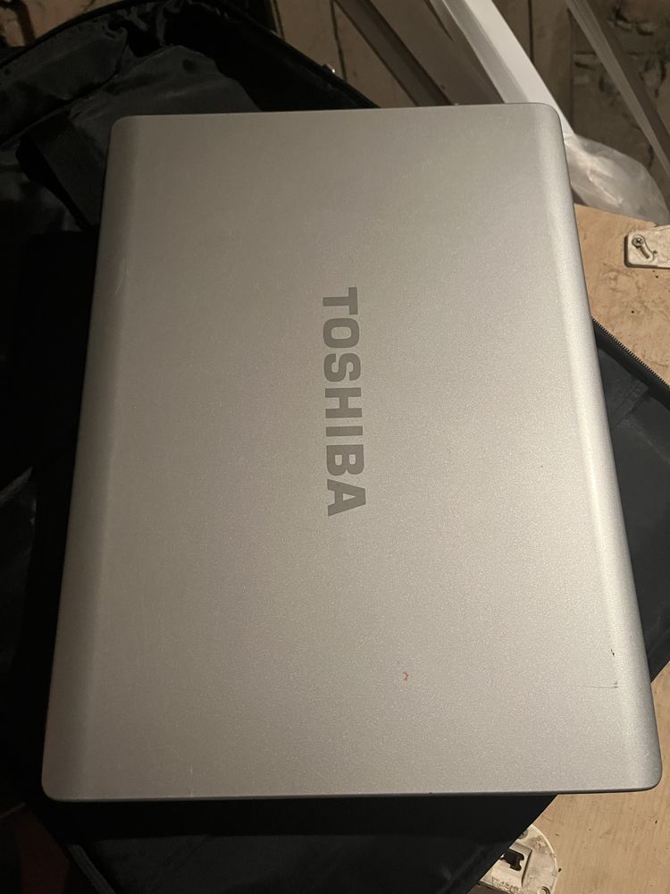 Ноутбук toshiba
