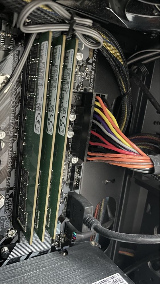 Продаю настольный компьютер. Системный блок+монитор HP 27.