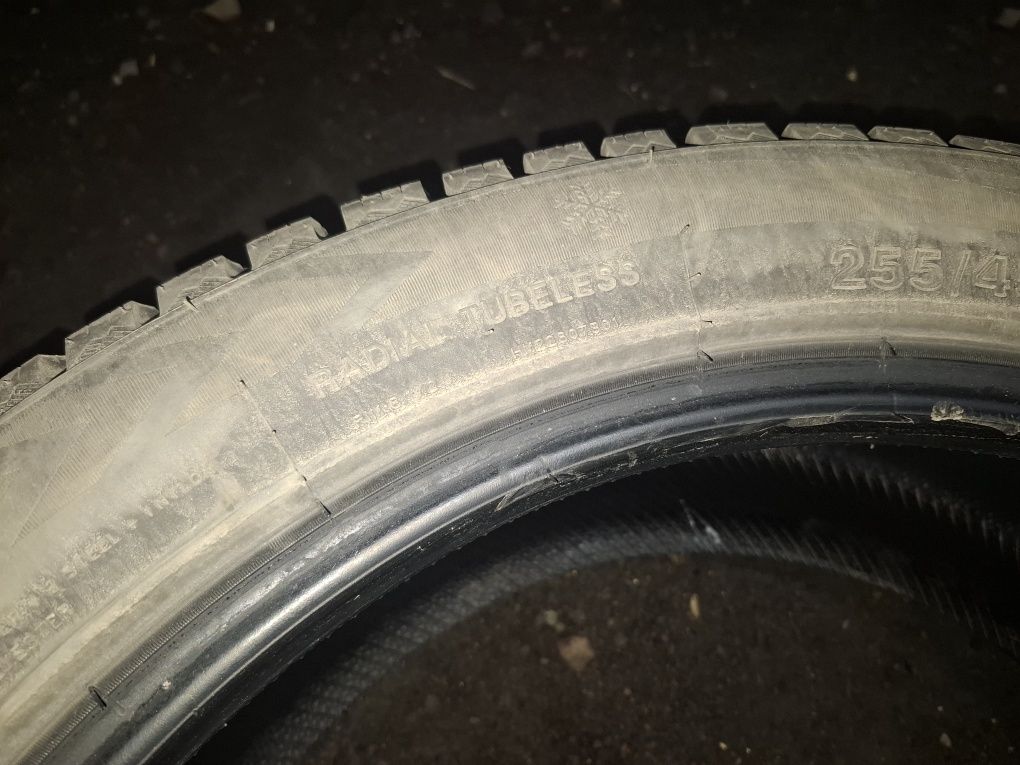 Продам зимние шины диаметр 20