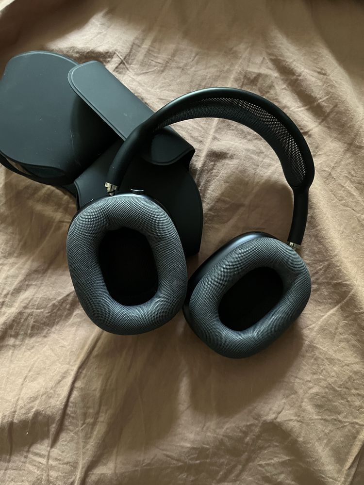 Продам Airpods Max 2, в отличном состоянии