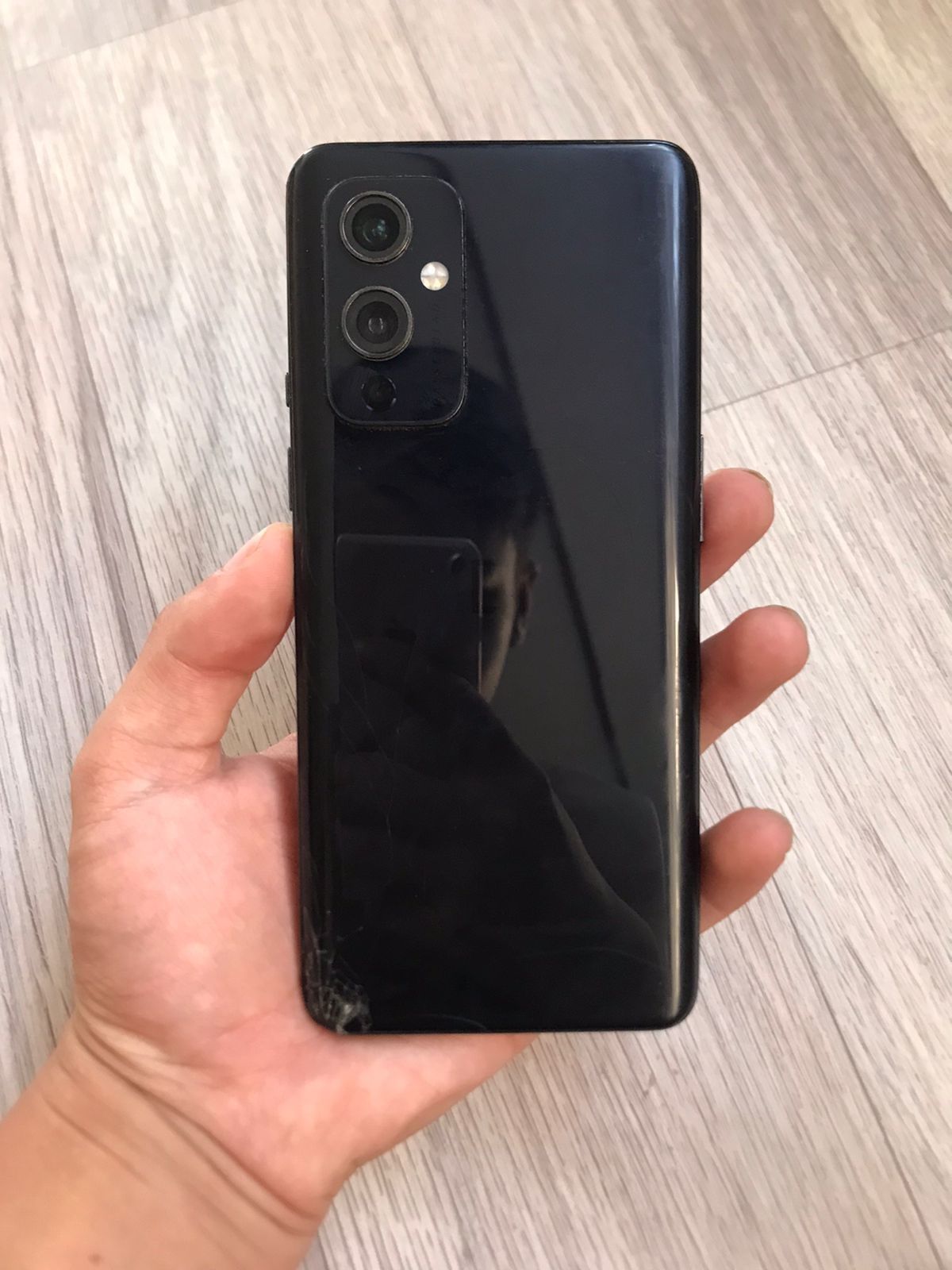 Обменяю свои OnePlus 9 5g