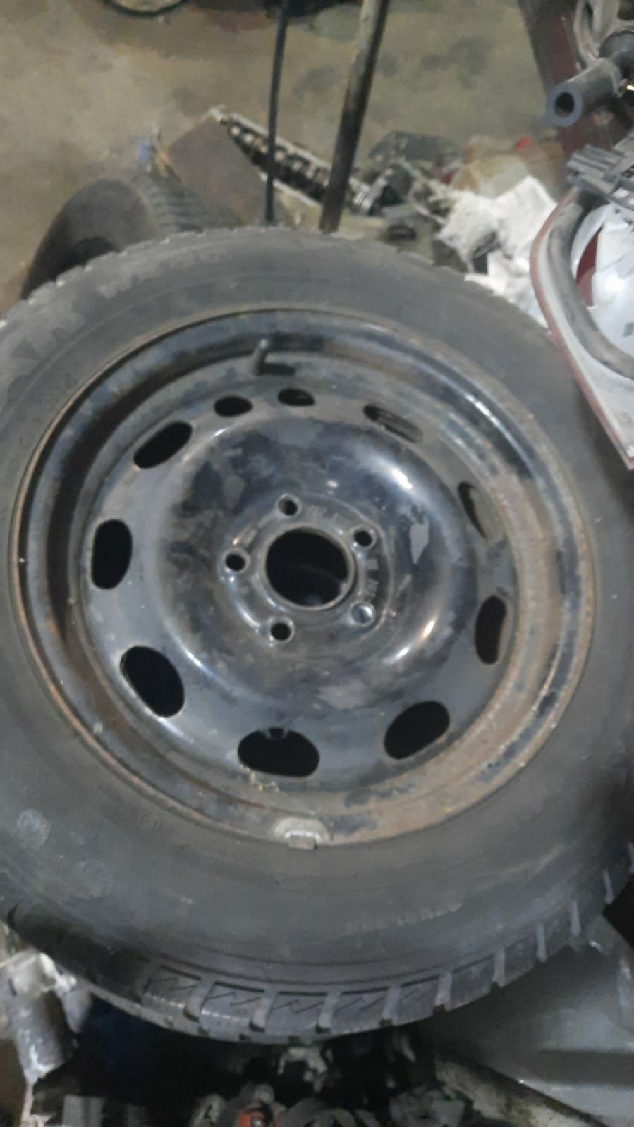 Диски железные с резиной на Опель Омега Б 195/65R15