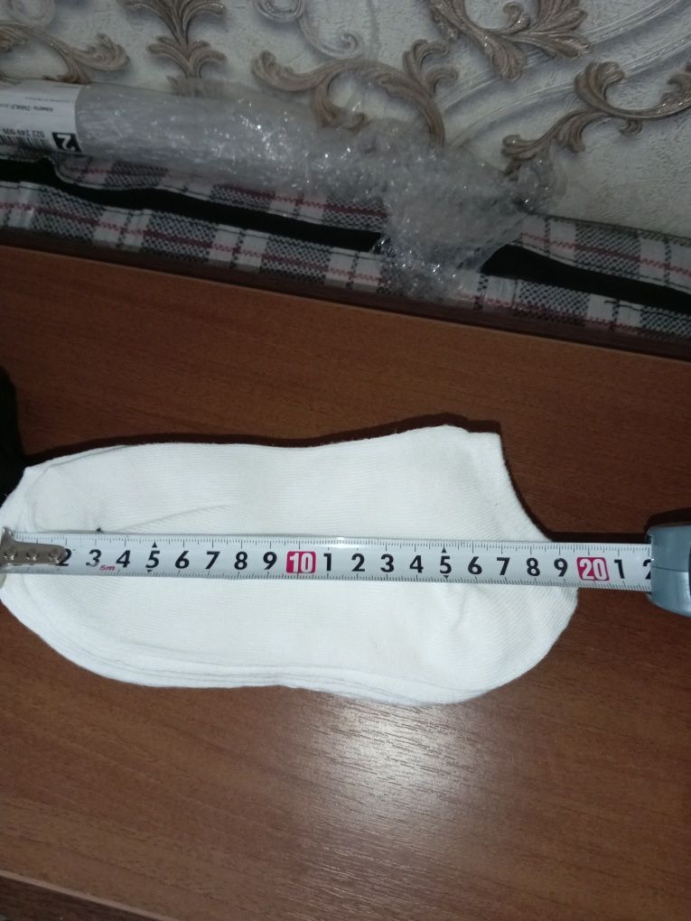 5пар  белых,5 пар черных однотонных коротких носков с низким вырезом