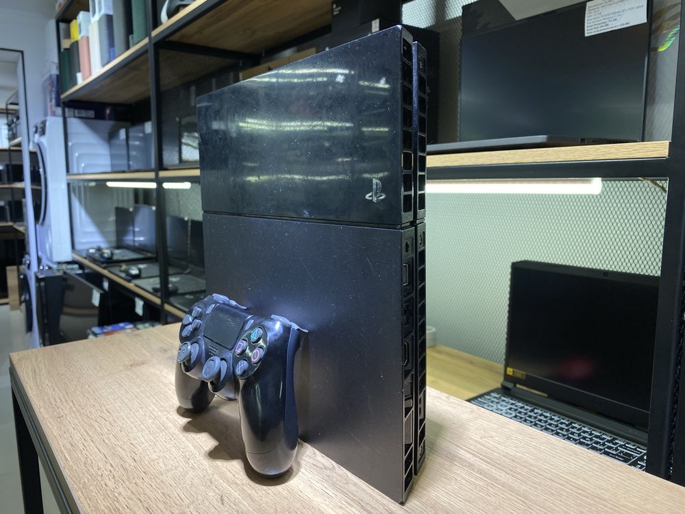 Sony PlayStation 4 Fat, 500GB, дисковод не работает, есть игры,10504/А