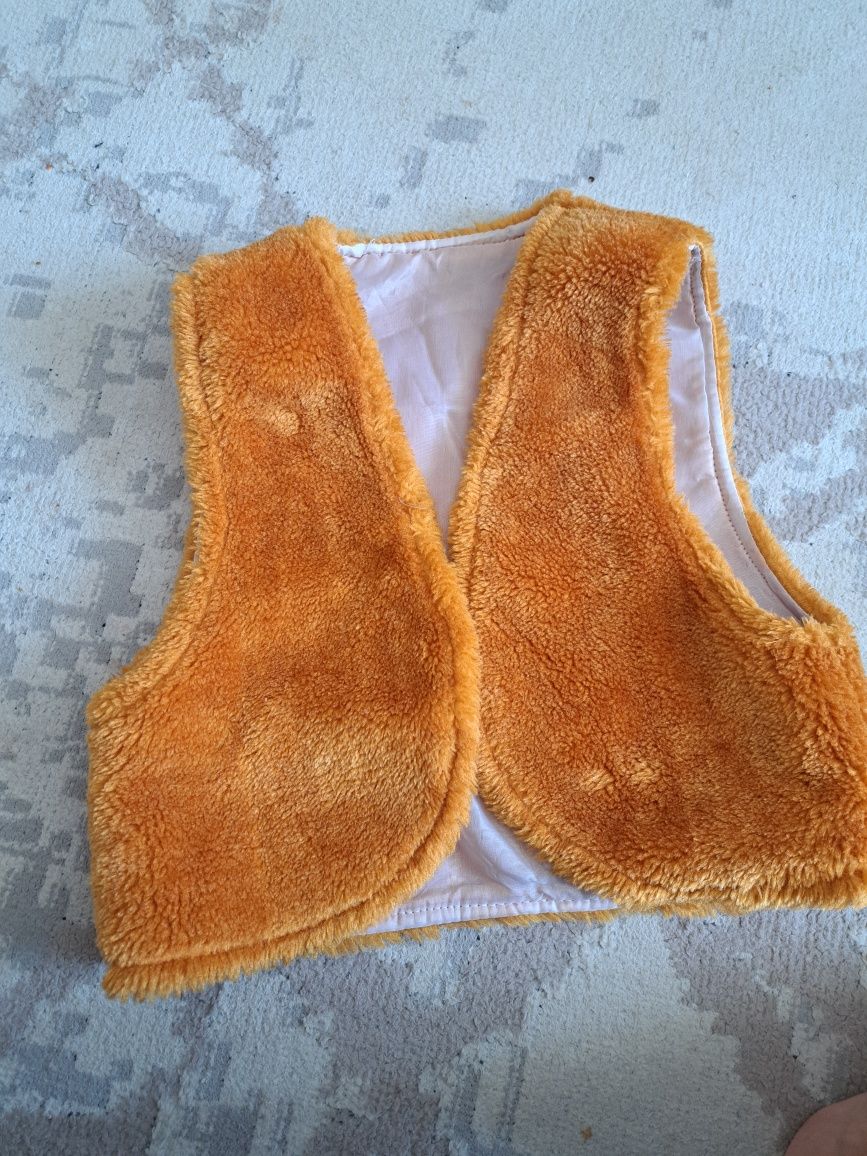 Продам куртки, тёплые штаны ,шапку, желетку детскую