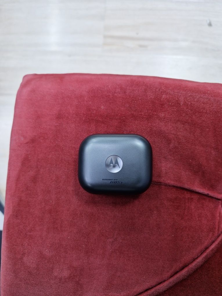 Беспроводные наушники Motorola Moto buds+