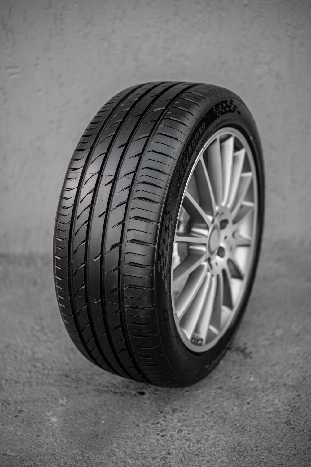 Rapid 225/45ZR19 ECOSPORT 96W