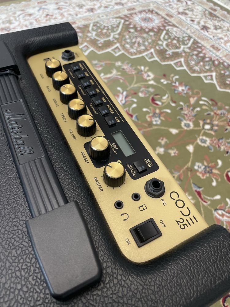 Комбоусилитель Marshall CODE25 гитарный