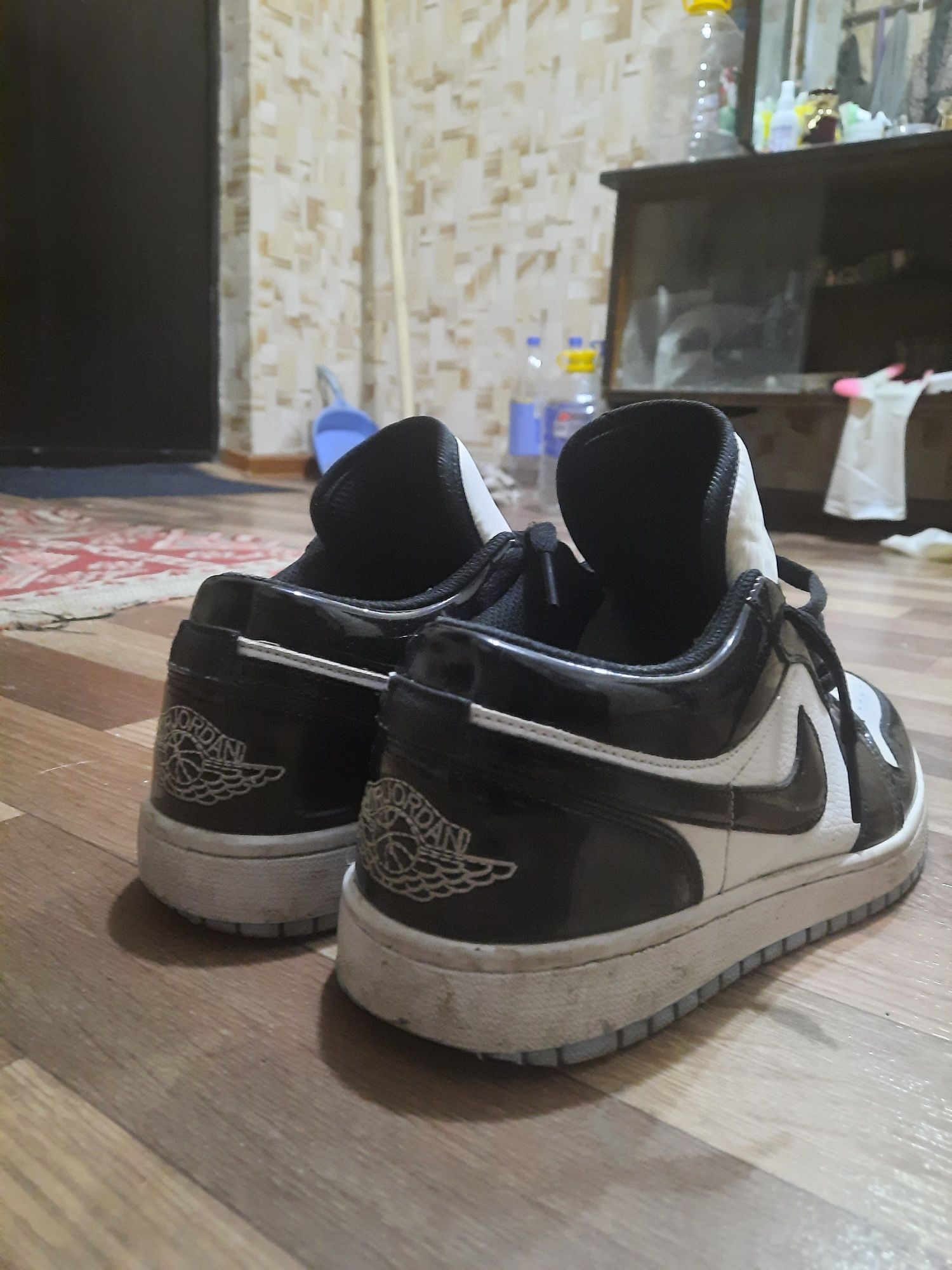 Продам Jordan 1 low