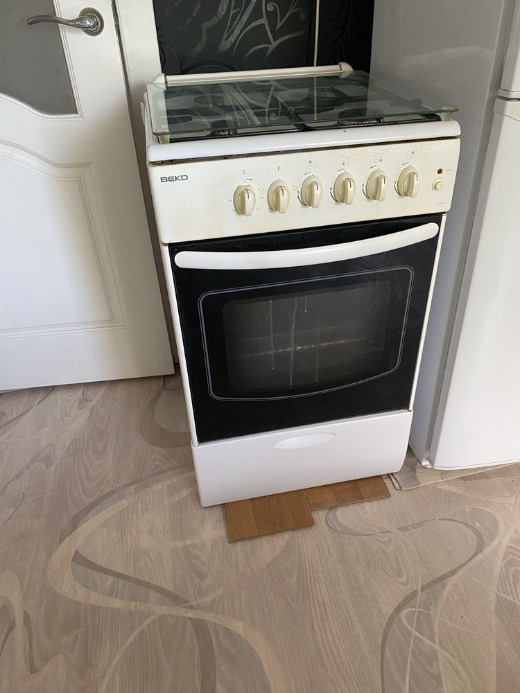 Газплита с электродуховкой