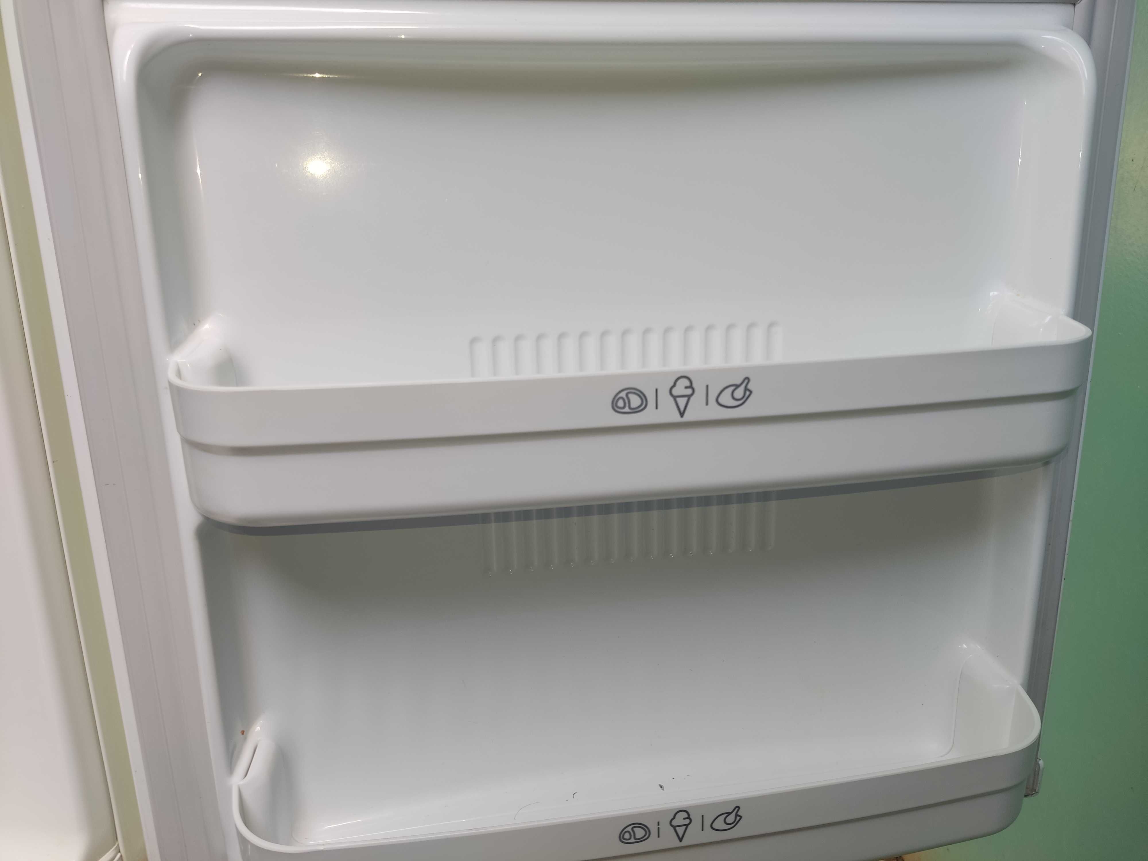 Холодильник LG 155см. Рабочий пооностью