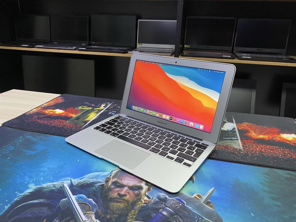MacBook Air 11 (2014) Core i5! 4GB! SSD 256GB! Цикл 1246!!!ГАРАНТИЯ!!!