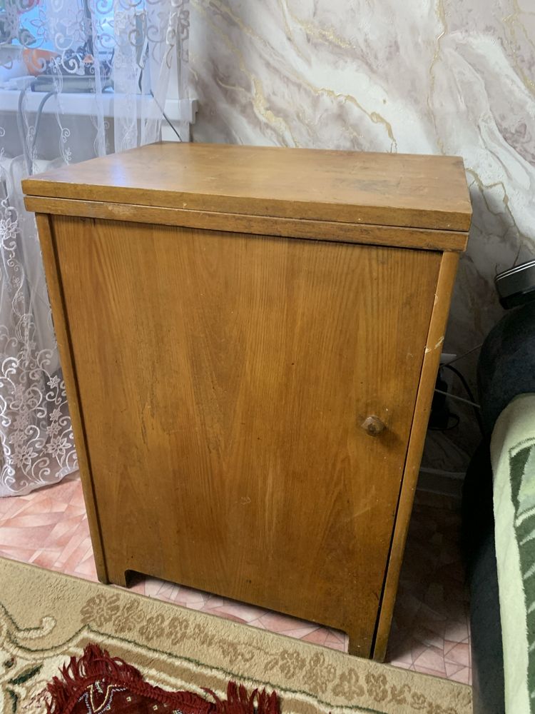 Продам швейную машинку подольская тумбочная