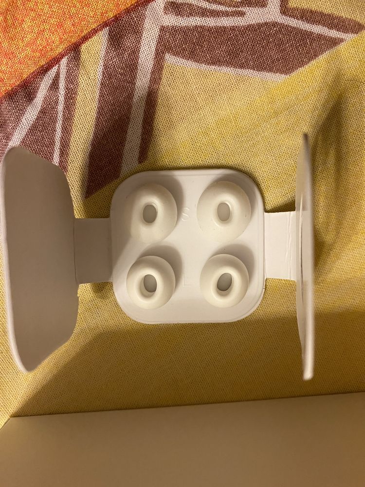 беспроводные наушники airpods