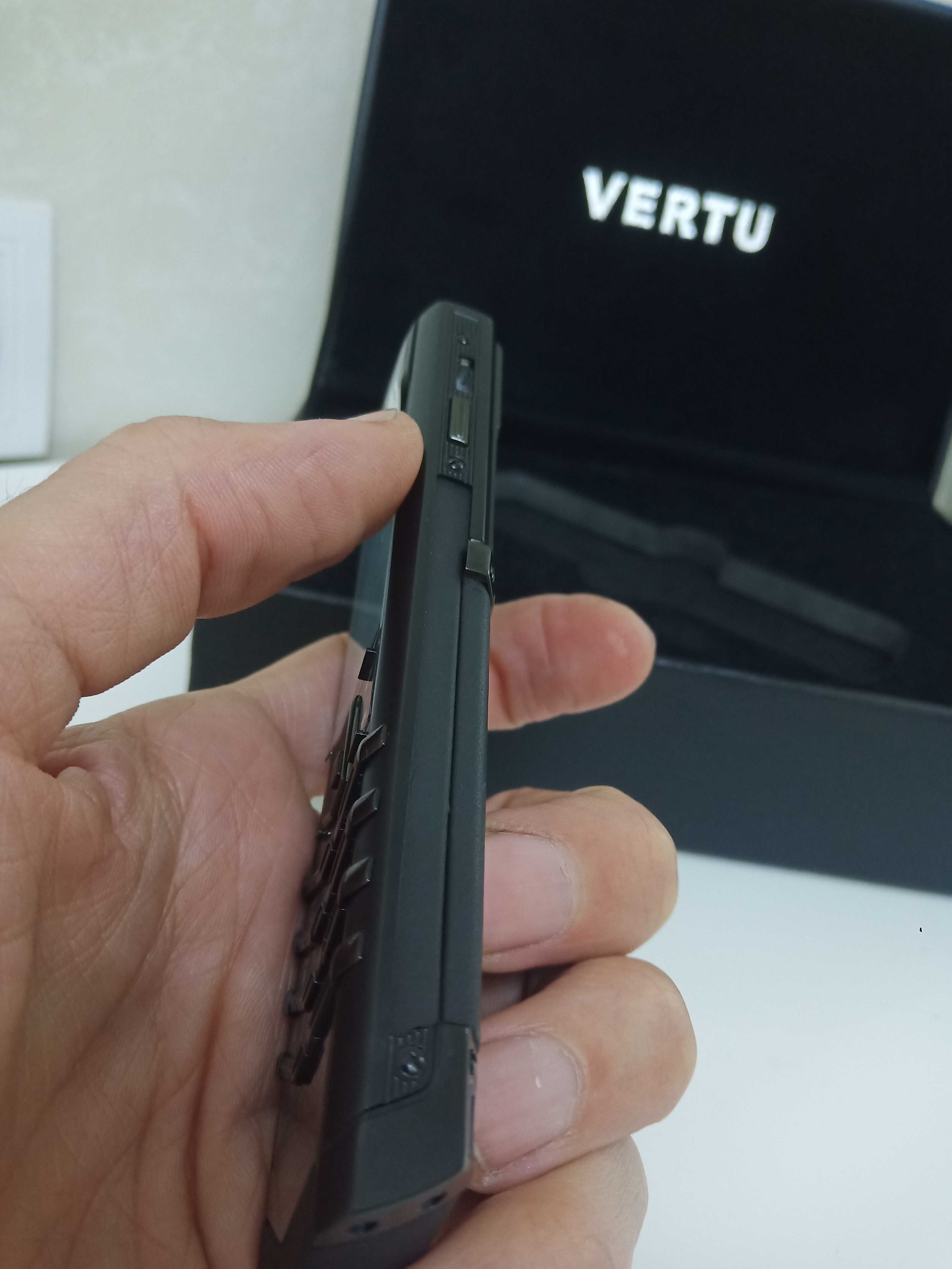 Продам VERTU телефон
