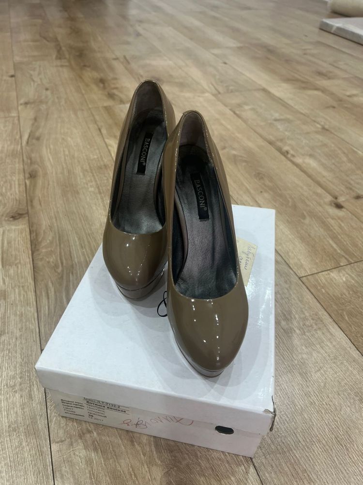 Продам туфли 35-36