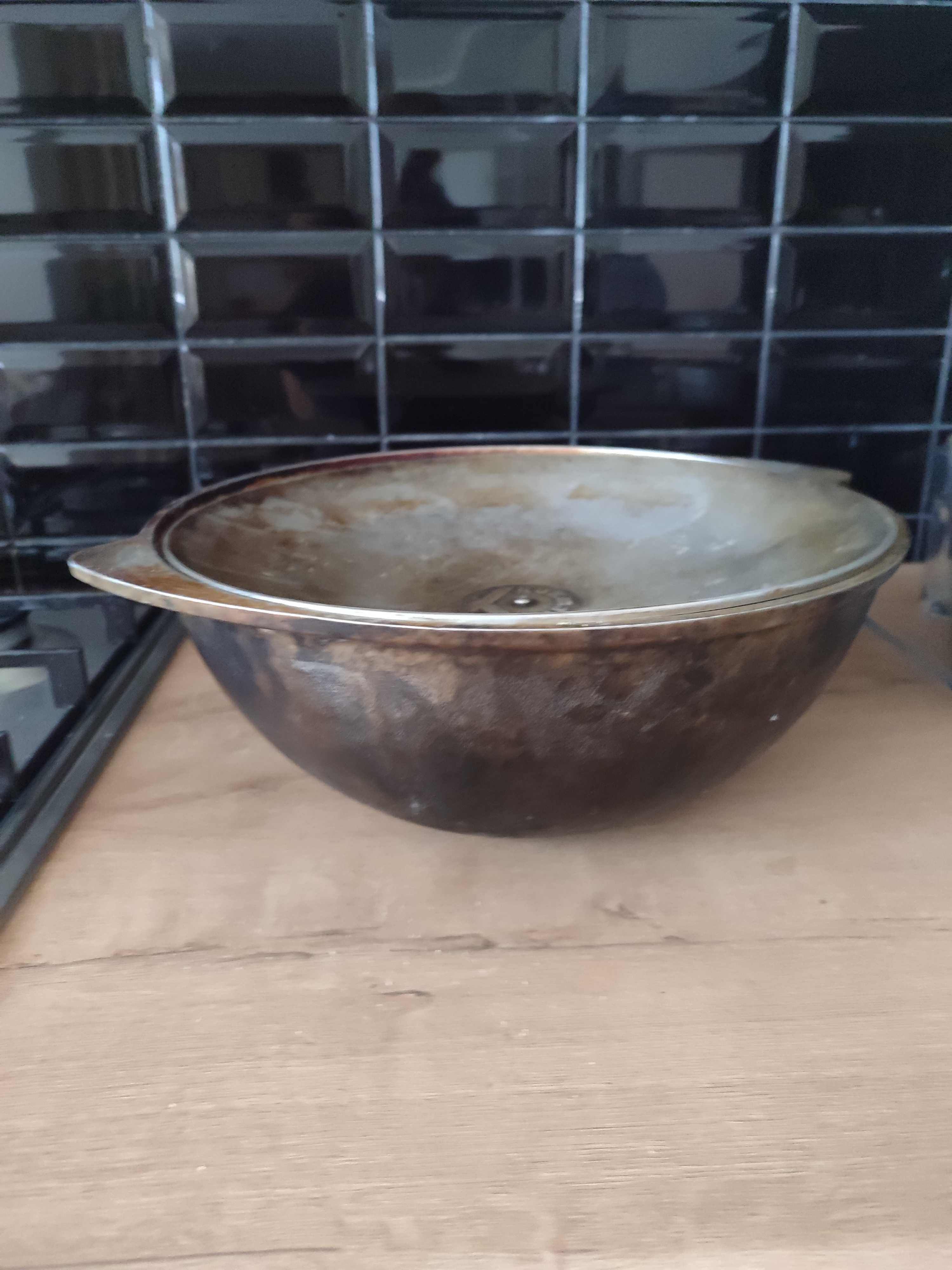 Продам казан чугунный