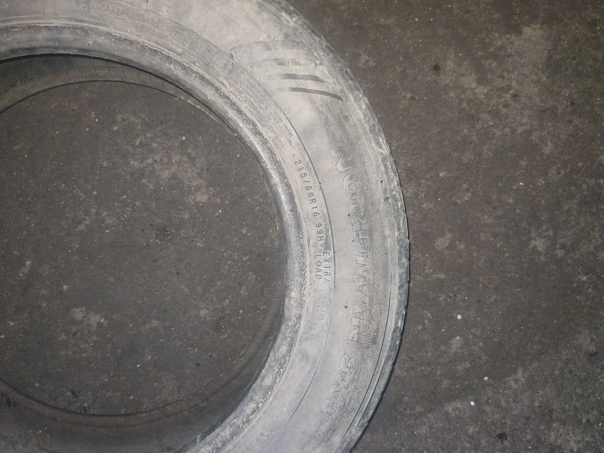 Шина безкамерка размер 215/60 R16