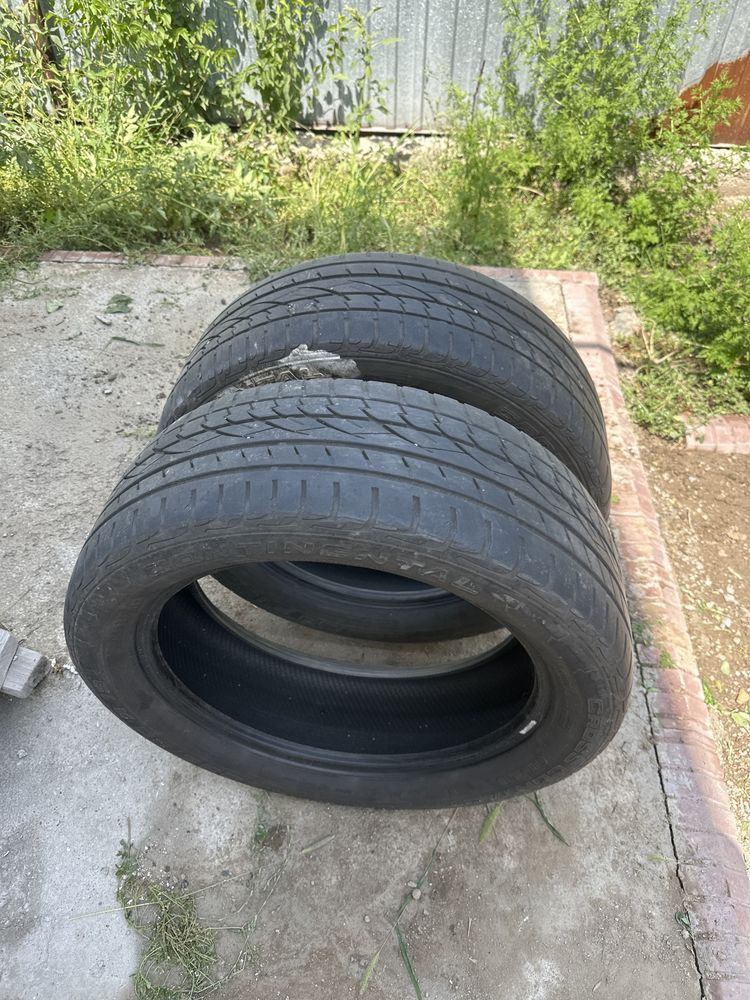 Продам летнюю резину 235/50/R19