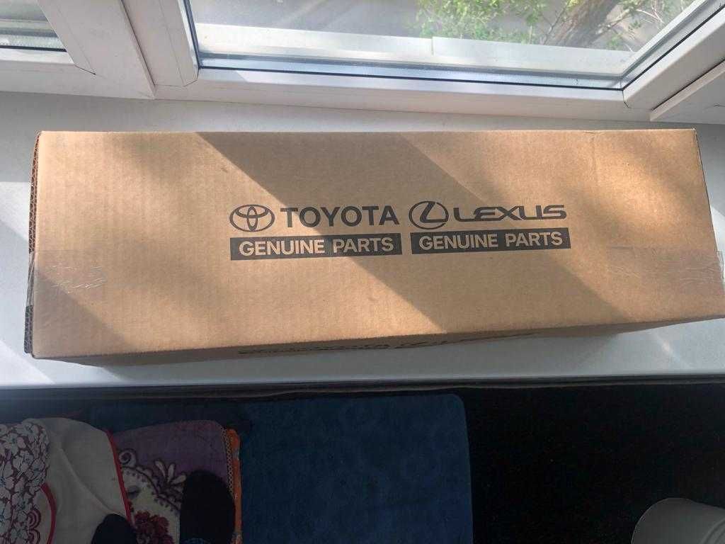 Передняя стойка на Toyota Avalon