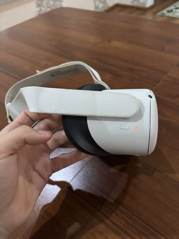 Продам очки VR Meta Quest 2