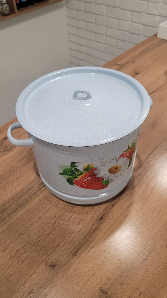 Продам эмалированную кастрюлю-мантоварку на 12 л