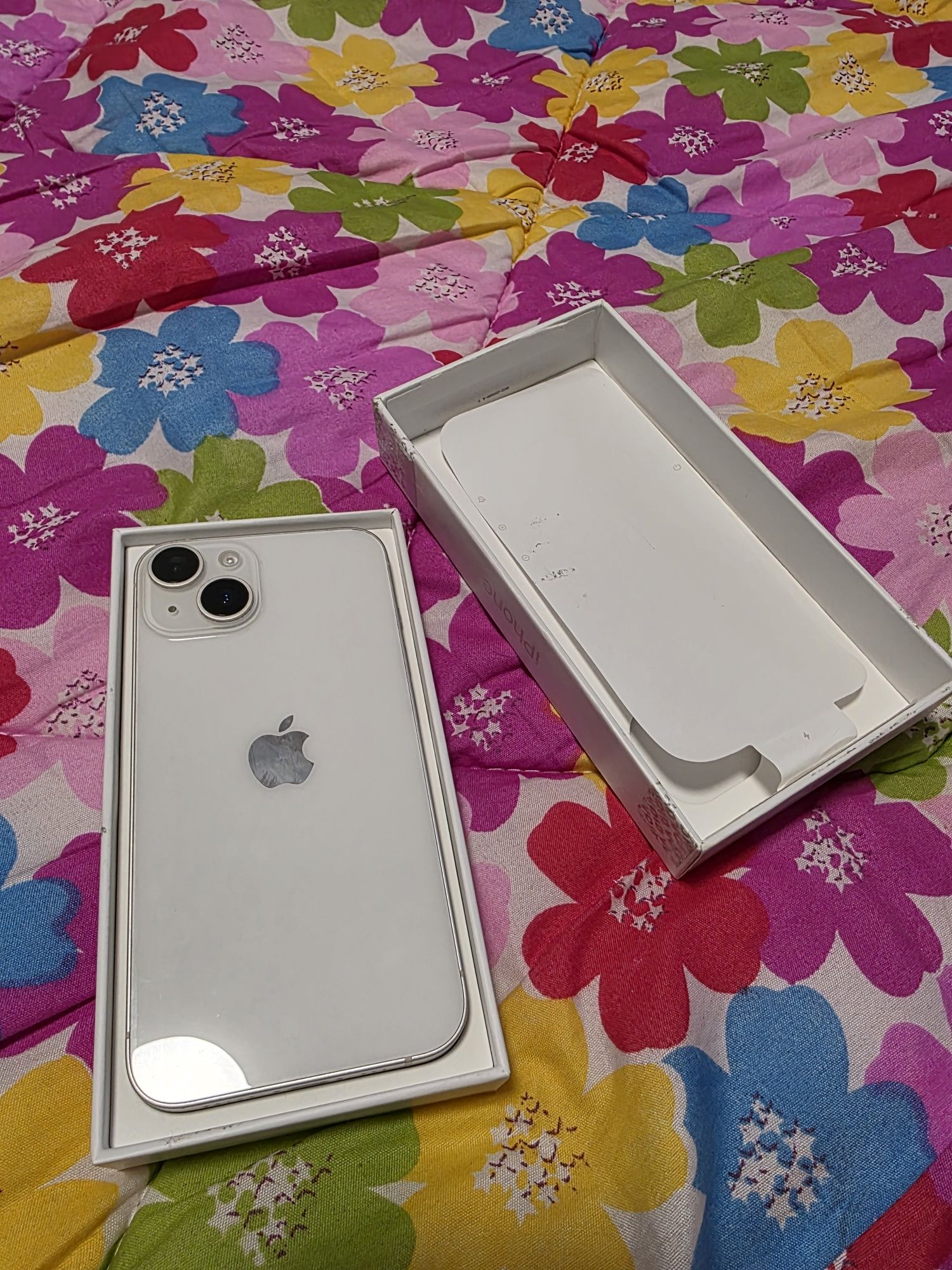 iphone 14 белый .